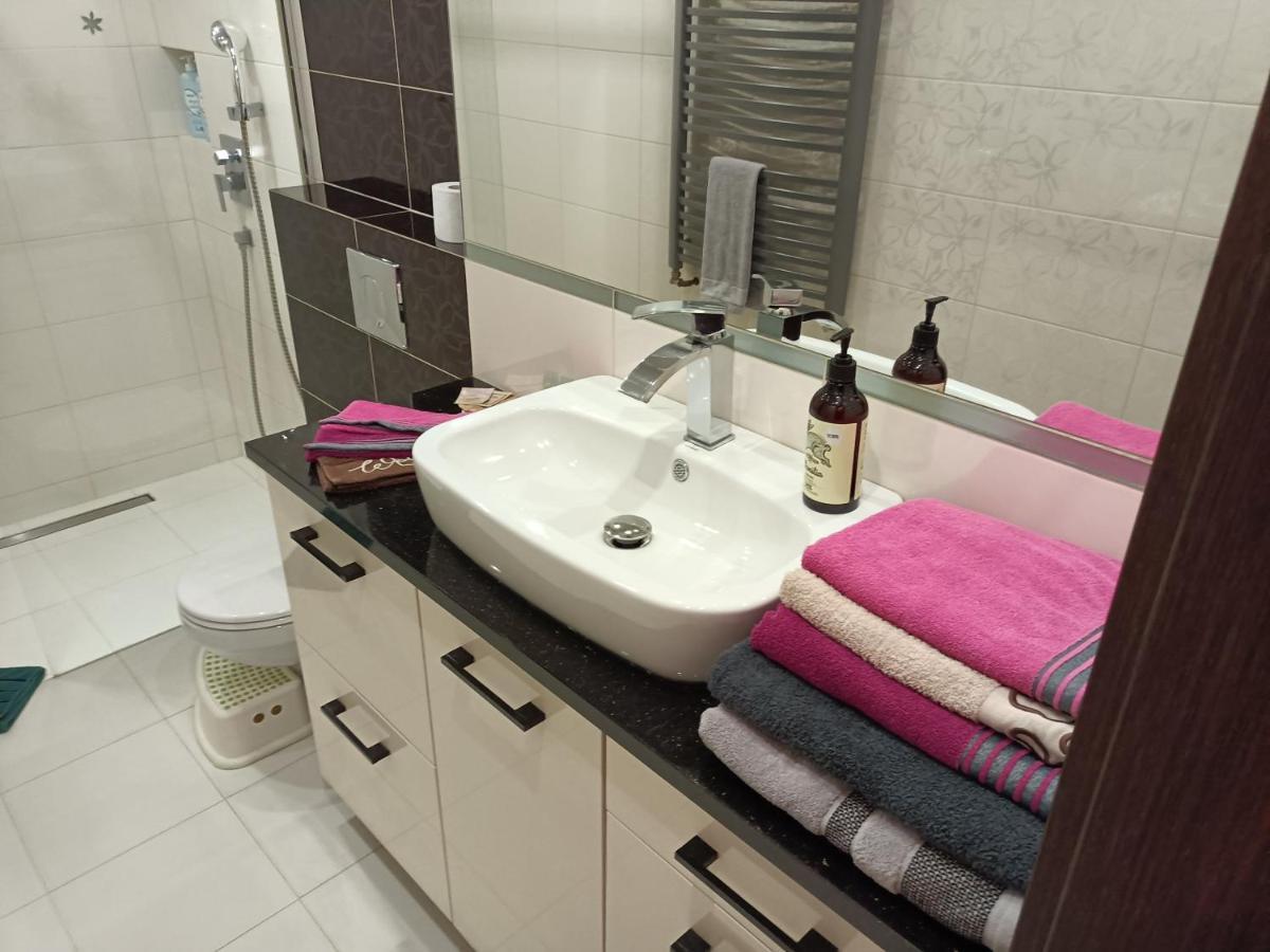 Apartament Centrum 64M2 Klimatyzacja Kedzierzyn-Kozle Luaran gambar