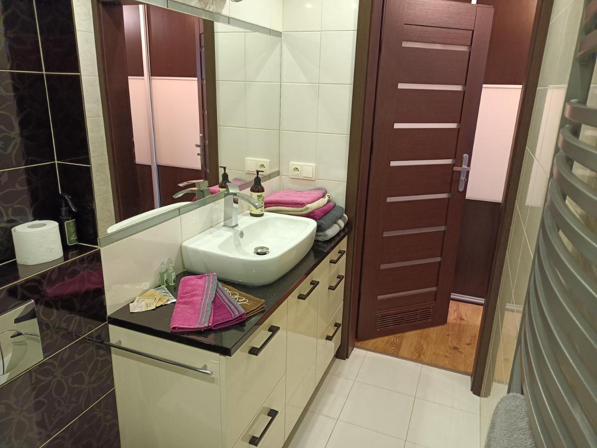 Apartament Centrum 64M2 Klimatyzacja Kedzierzyn-Kozle Luaran gambar